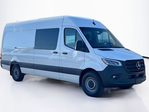 New 2026 Mercedes-Benz Sprinter 2500 image 3