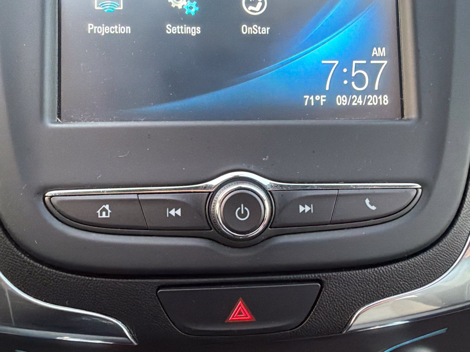 Used 2018 Chevrolet Equinox LS FWD image 21