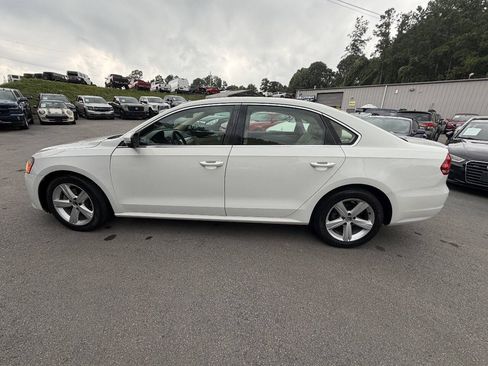 Used 2013 Volkswagen Passat 2.5 SE FWD image 9