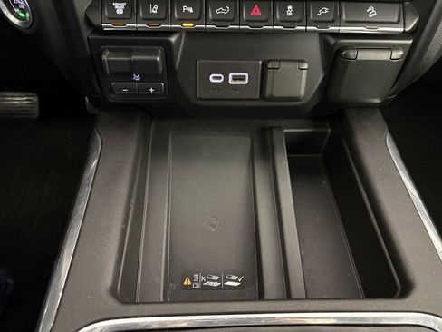 Used 2020 GMC Sierra 2500 AT4 w/ AT4 Premium Package image 32