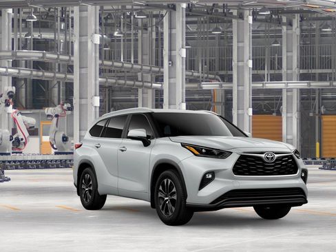 New 2026 Toyota Highlander XLE AWD/4WD image 15