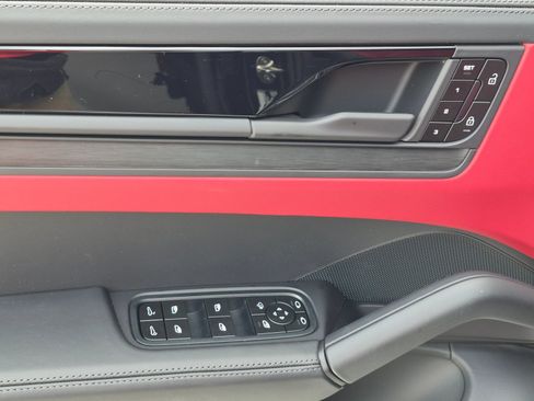 New 2026 Porsche Cayenne GTS AWD/4WD image 15