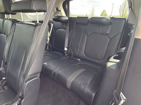 Used 2025 Honda Pilot Touring image 23