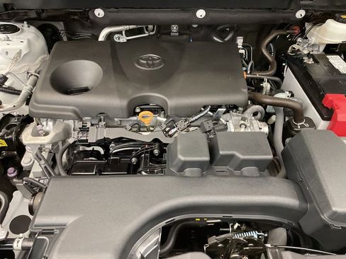 Used 2023 Toyota RAV4 XLE AWD/4WD image 31