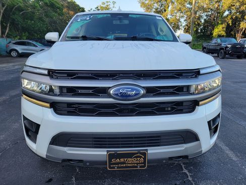 Used 2023 Ford Expedition Max XLT AWD/4WD image 2