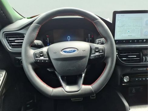 Certified 2024 Ford Escape ST-Line w/ Tech Pack #1 AWD/4WD image 11