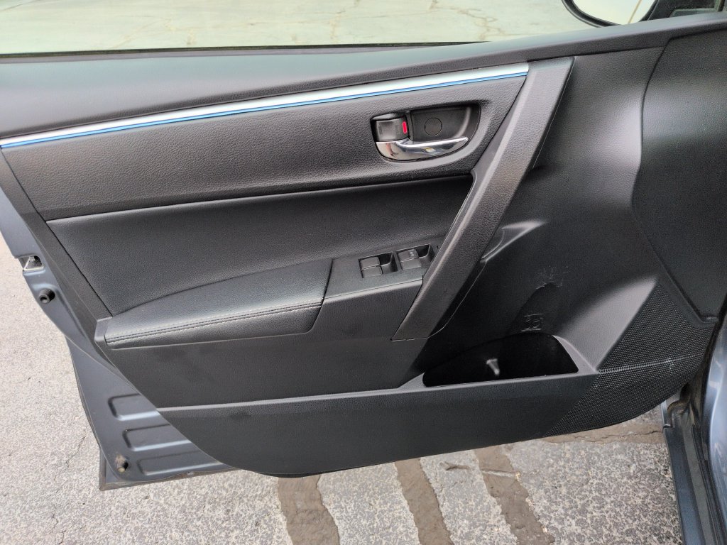Used 2015 Toyota Corolla S FWD image 10