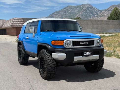 Used 2008 Toyota FJ Cruiser 4WD image 1