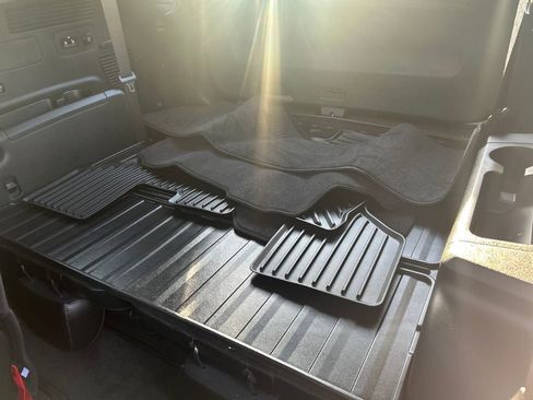 Used 2023 Kia Sorento SX image 27