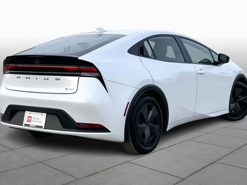 Certified 2023 Toyota Prius LE image 12
