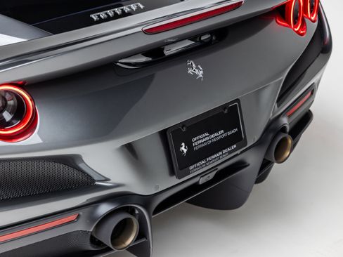 Used 2021 Ferrari F8 Tributo image 27