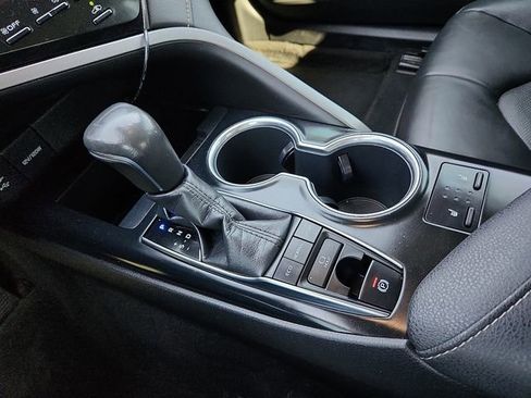 Used 2019 Toyota Camry XSE image 25