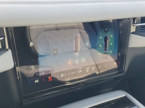 New 2025 Lincoln Navigator L Black Label image 24