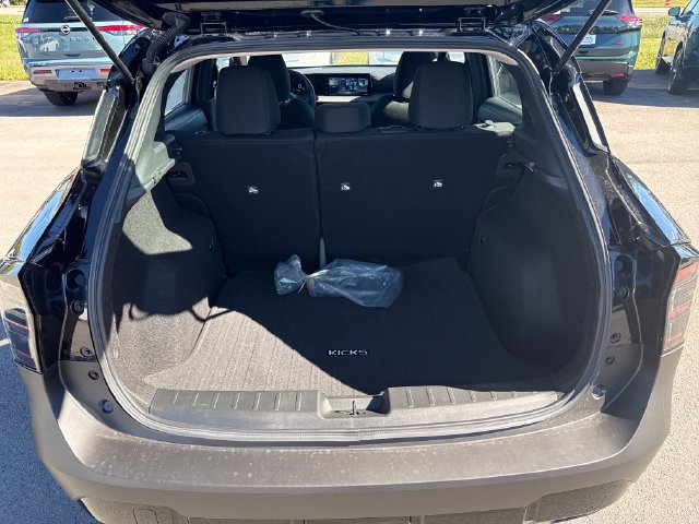 New 2027 Nissan Kicks S FWD image 9