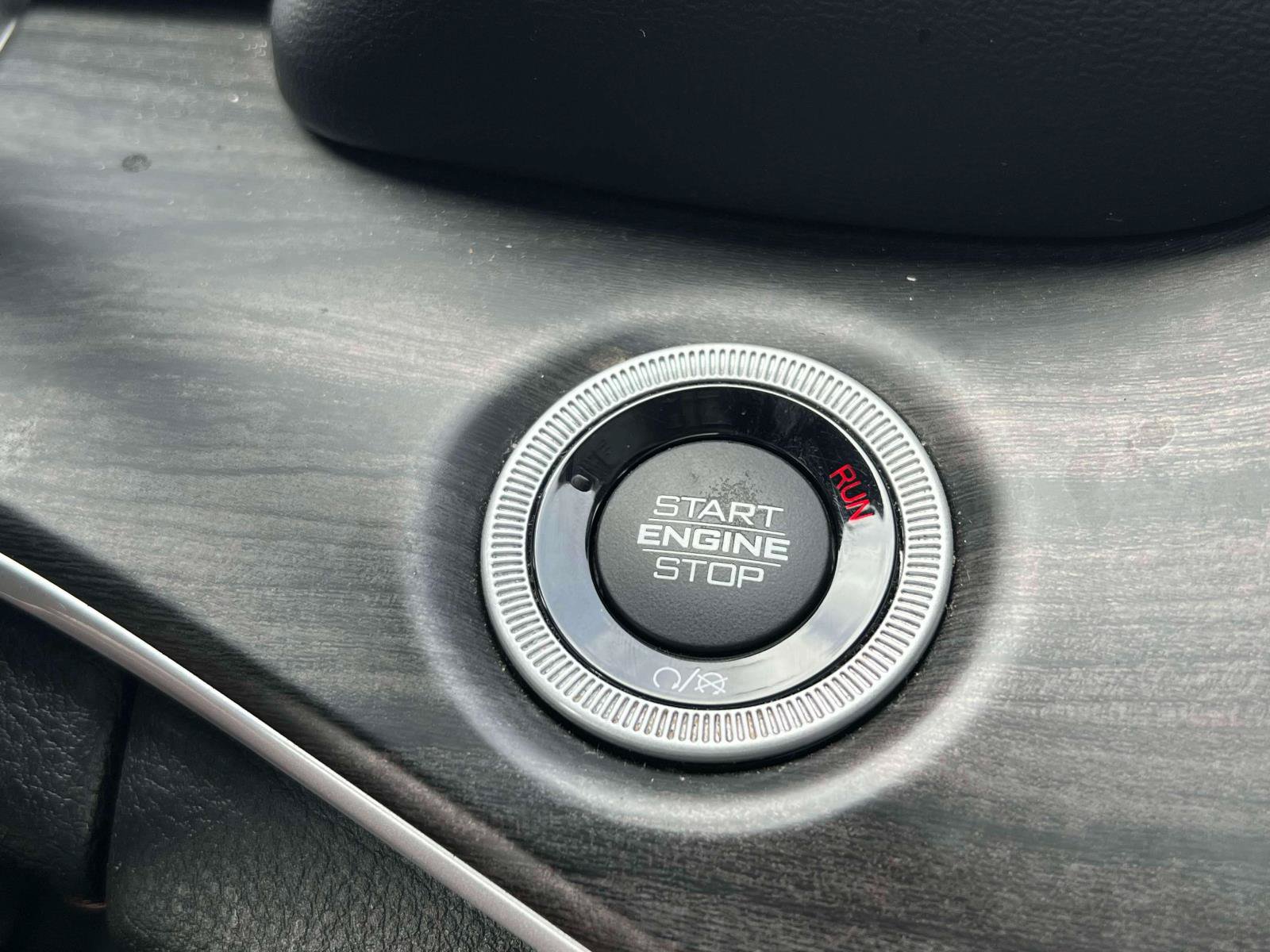 Used 2023 Jeep Grand Cherokee L Limited AWD/4WD image 11