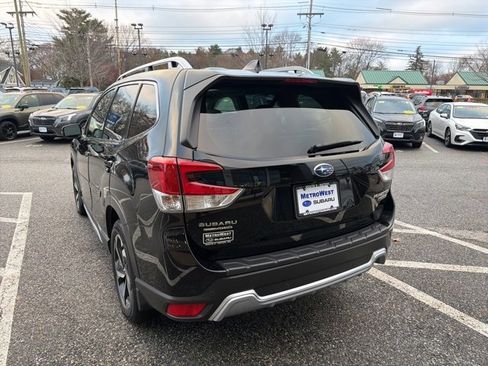 Used 2023 Subaru Forester Touring image 5