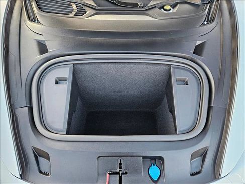 Used 2023 Porsche Taycan image 24