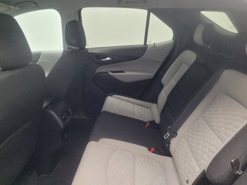 Used 2018 Chevrolet Equinox LS FWD image 18