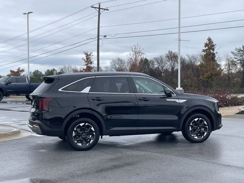 New 2026 Kia Sorento S image 8