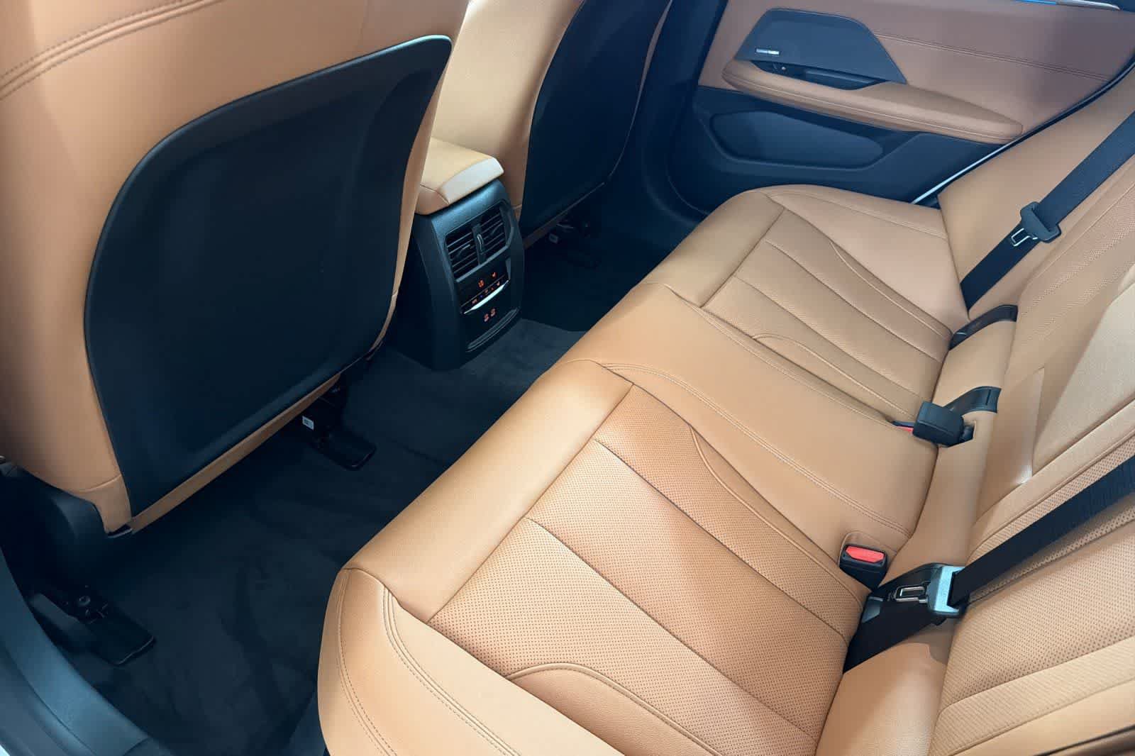 New 2026 BMW i4 xDrive40 AWD/4WD image 4