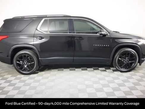 Used 2020 Chevrolet Traverse LT w/ Driver Confidence II Package AWD/4WD image 2
