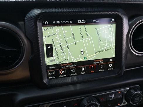 Used 2023 Jeep Gladiator Sport AWD/4WD image 18