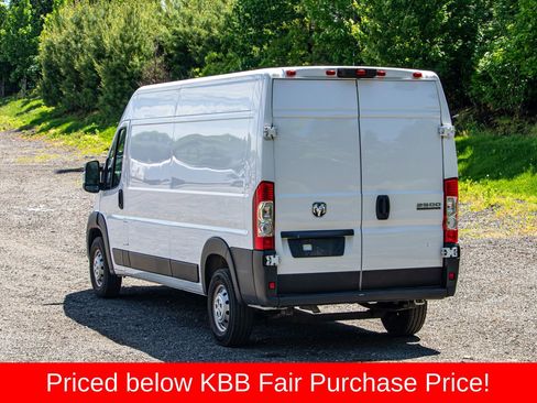 Used 2023 RAM ProMaster 2500 FWD image 6