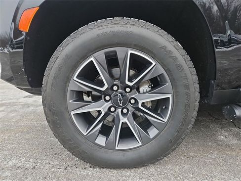 Used 2021 Chevrolet Tahoe Z71 w/ Rear Media and Nav Package image 31