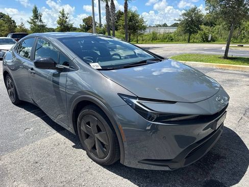 Used 2026 Toyota Prius LE FWD image 2