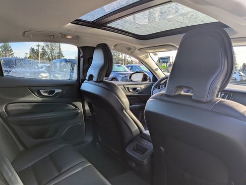 Used 2024 Volvo S60 B5 Core image 35