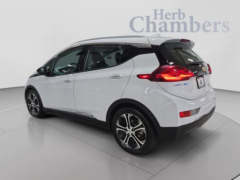 Used 2019 Chevrolet Bolt Premier w/ Infotainment Package FWD image 3