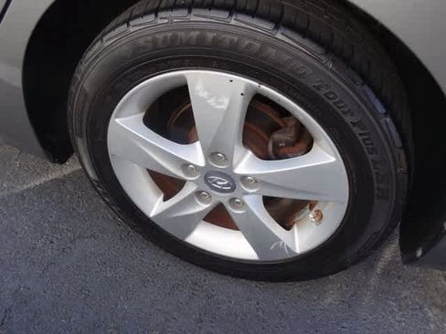 Used 2013 Hyundai Elantra GLS image 22