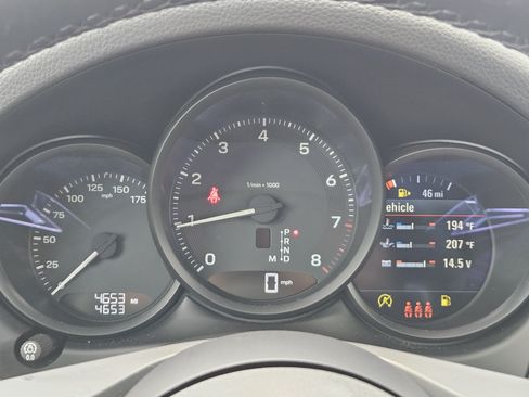 Certified 2026 Porsche Macan AWD/4WD image 16