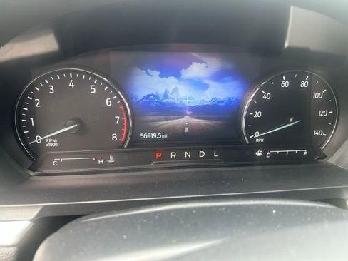 Used 2022 Ford Explorer XLT image 6