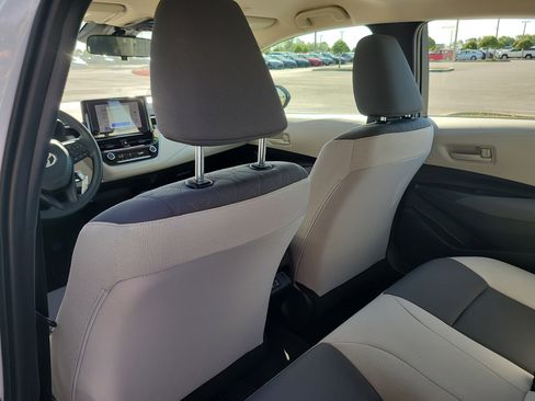 Used 2025 Toyota Corolla LE image 12