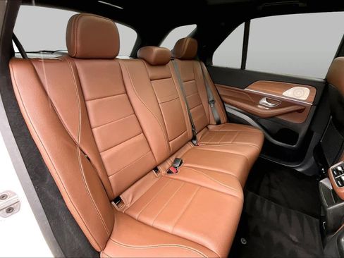 Used 2024 Mercedes-Benz GLE 350 4MATIC w/ AMG Line Exterior image 18