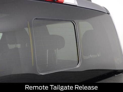 Used 2022 Ford F350 Lariat w/ Tremor Off-Road Package AWD/4WD image 35