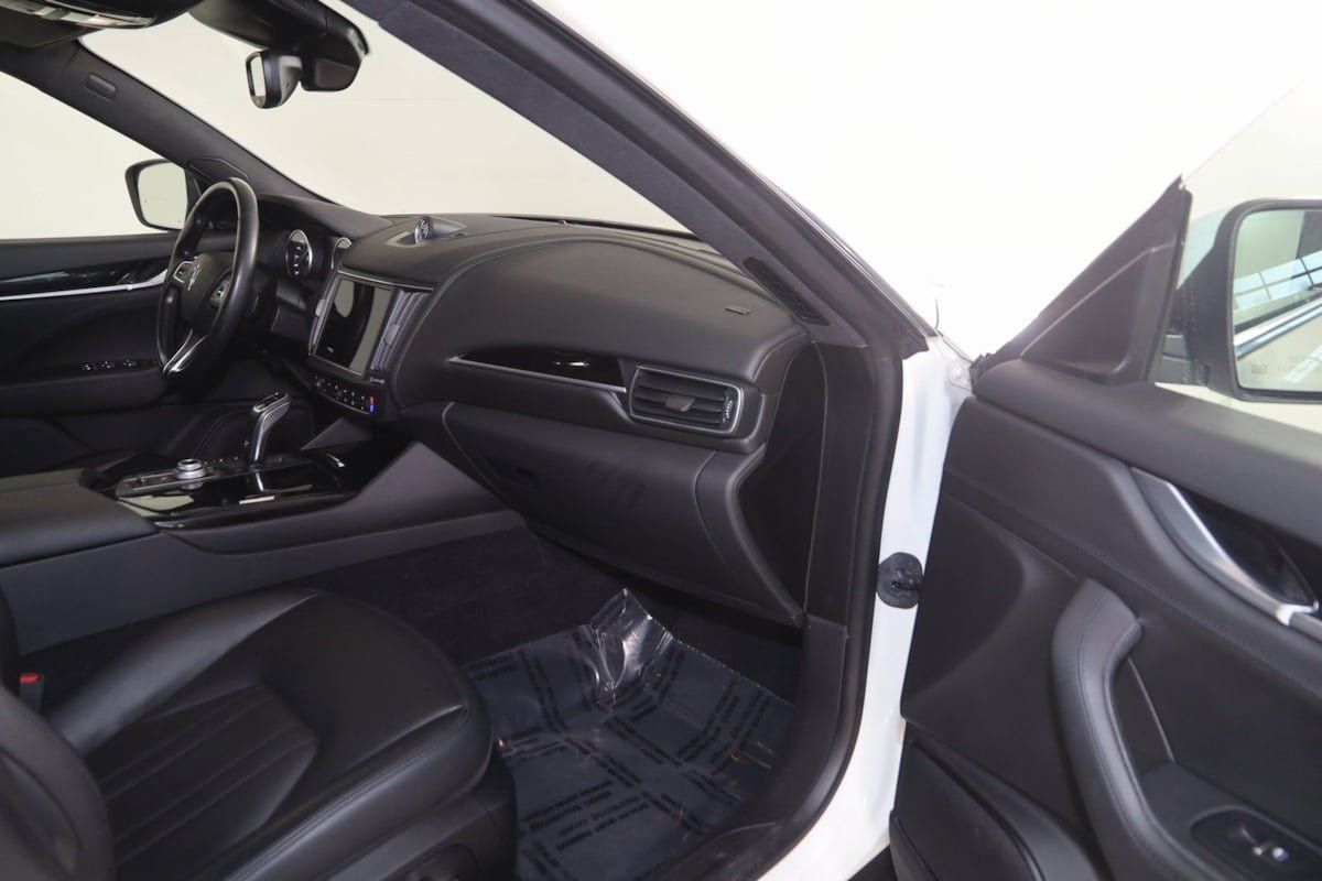Used 2022 Maserati Levante Modena AWD/4WD image 39