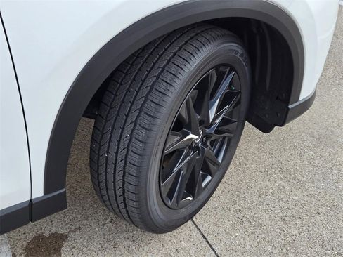 New 2025 MAZDA CX-5 Carbon Edition image 4