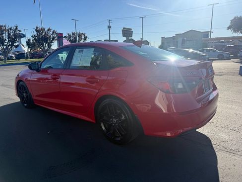 Used 2023 Honda Civic Sport image 4