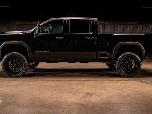 Used 2026 GMC Sierra 3500 AT4 w/ AT4 Premium Plus Package AWD/4WD image 6