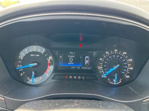 Used 2017 Ford Fusion SE image 28