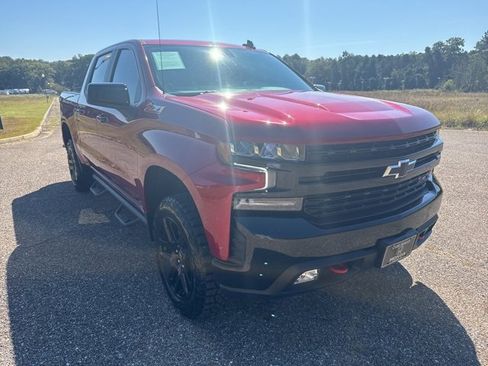 Used 2022 Chevrolet Silverado 1500 LT Trail Boss w/ Bed Protection Package image 2