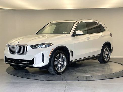 Used 2026 BMW X5 xDrive40i AWD/4WD image 1