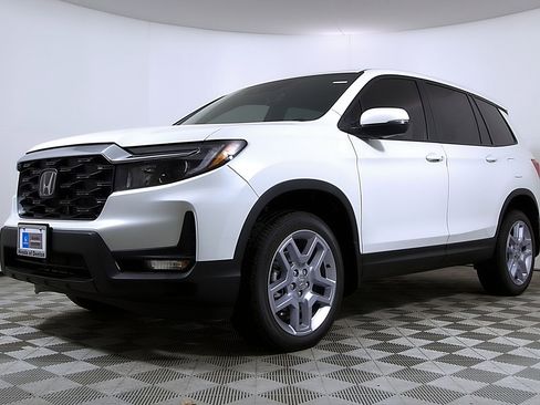 Used 2024 Honda Passport EX-L image 2