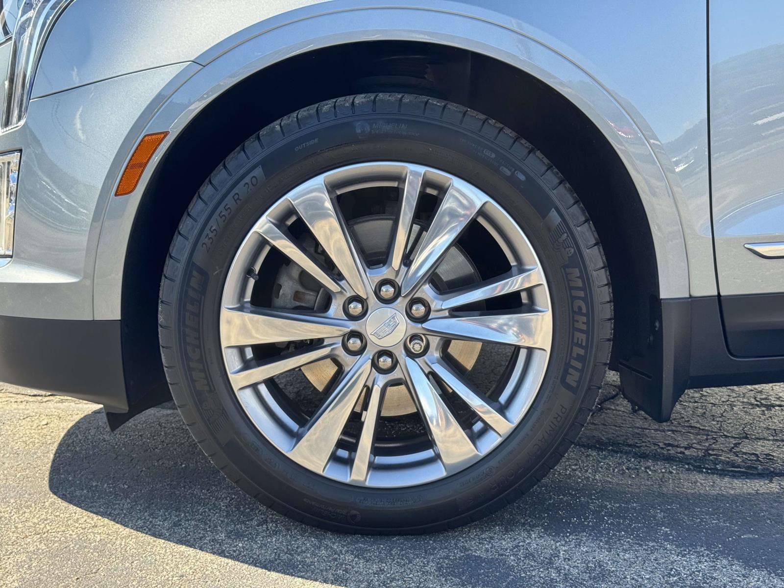 Certified 2024 Cadillac XT5 Premium Luxury w/ LPO, Floor Liner Package AWD/4WD image 8