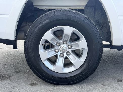 Used 2019 RAM 1500 Laramie AWD/4WD image 29
