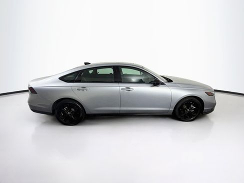 Used 2025 Honda Accord SE image 10