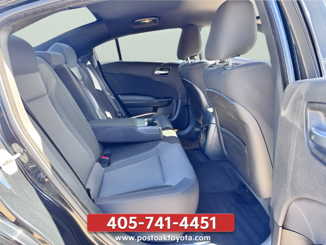 Used 2019 Dodge Charger SXT w/ Blacktop Package RWD image 22