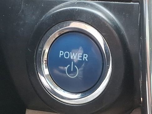 Used 2012 Toyota Camry XLE image 29